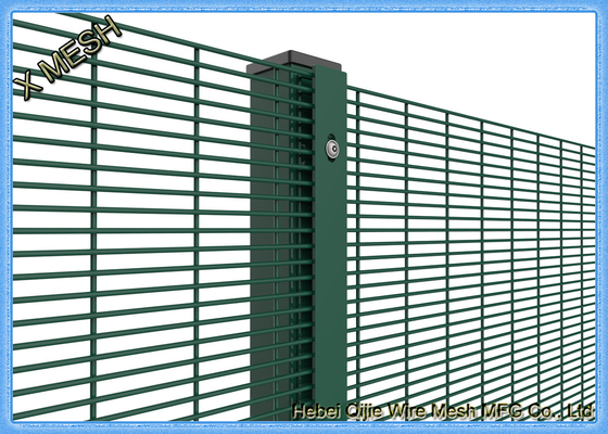 PVC dilapisi Tenunan kawat Mesh Panel Galvanis Core kawat Kokoh Untuk Penjara
