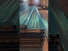 Bergerigi S235 Heavy Duty Grip Strut Kisi Papan Logam Berlubang Untuk Jalan