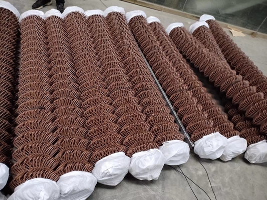 Industri Hot Dipped Galvanized Steel Chain Link Fence Fabric 4 X 50 Kaki