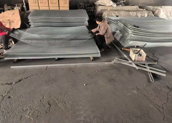 Gothic 1.6mm Tebal Expanded Metal Wire Mesh 1.2 X 2.4 M