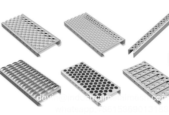 Kisi-kisi Pengaman Anti-Selip Las Mulut Buaya Tahan Korosi Tugas Berat Berlubang untuk Kilang Minyak/Pembangkit Listrik