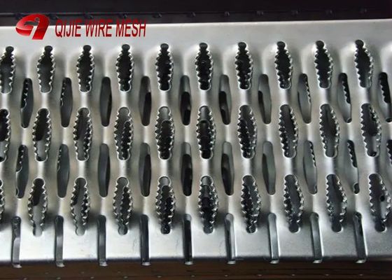 Hot mencelupkan Galvanized Grip Strut logam berlubang papan kisi perak