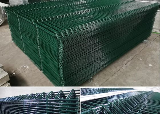 Pvc Coated Panel Pagar Baja Melengkung Peach Post Untuk Taman