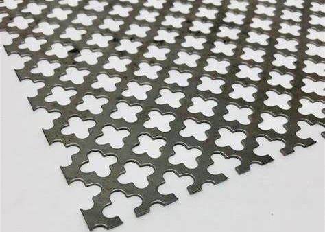 6 mm tebal Full Leaf Clover Pattern Perforated Metal Sheets