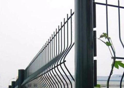 PVC Lapisan Galvanis Las 3D Bending Curved Wire Mesh Pagar