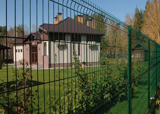 Perlindungan Taman Dalam Gaya Dekorasi Luar Ruang 3D Curved Welded Wire Mesh Pagar