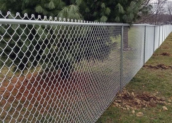 Galvanized 9 Gauge Chain Link Security Fence 50*50mm Diamond Wire Mesh Dengan Barbed Wire