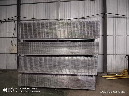15 * 15 Cm Welded Wire Mesh Panel Baja Karbon Rendah Untuk Konstruksi