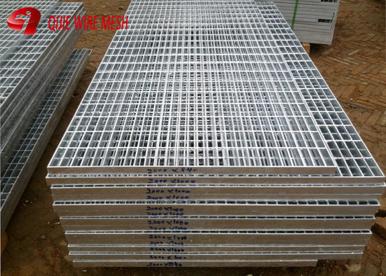 Bahan Bangunan Hot Dipped 32 x 5mm Galvanized Steel Grating