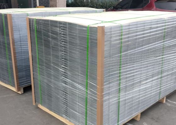 Ukuran Biasa 2 X 2 Inch Welded Mesh Galvanized Wire Panel Lebar 2.2m