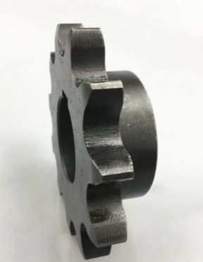 DIN Sprocket 24B 28B 32B Chain Wheel dengan gigi 10mm dan bahan C45