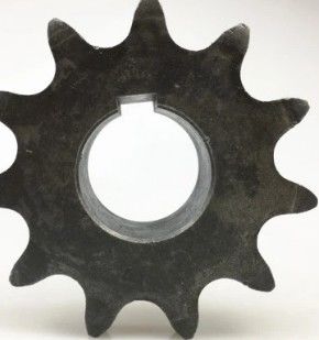 DIN Sprocket 24B 28B 32B Chain Wheel dengan gigi 10mm dan bahan C45