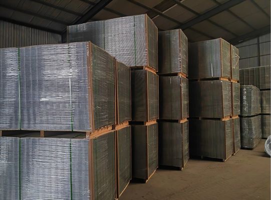 Karbon Rendah 50mmx50mm 2.5mm Welded Wire Mesh Panels