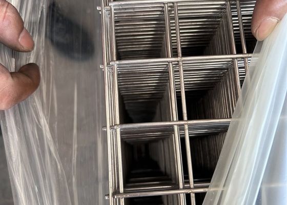 Panel Hot Dip Galvanized Welded Wire Mesh / Welded Wire Netting 1/4 Inch
