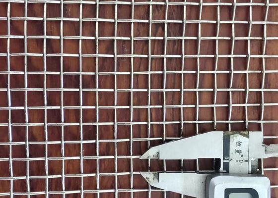 304 Mesh Crimped Stainless Steel Wire Mesh Untuk Pertambangan Vibrating Swing Screen Mesh