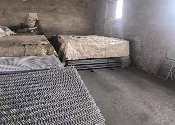 Gothic 1.6mm Tebal Expanded Metal Wire Mesh 1.2 X 2.4 M