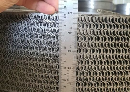 1.2mm Tebal Mesh Logam Berlubang Strip Logam Berlubang Untuk Membuat Kandang