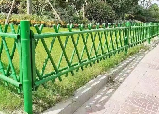 Pagar Bambu Imitasi yang awet Untuk Desain Taman Bergaya