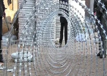 Bilah Anggar Barb 450mm Concertina Razor Wire Bto-18