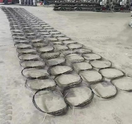 MZP Putanka Jaring Kawat Penghalang Pertahanan 10x10x1.4m