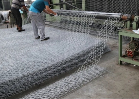 1 X 1 X 1 Meter Kotak Gabion Galvanis / Wire Mesh Gabion Heksagonal 50 X 50 Mm