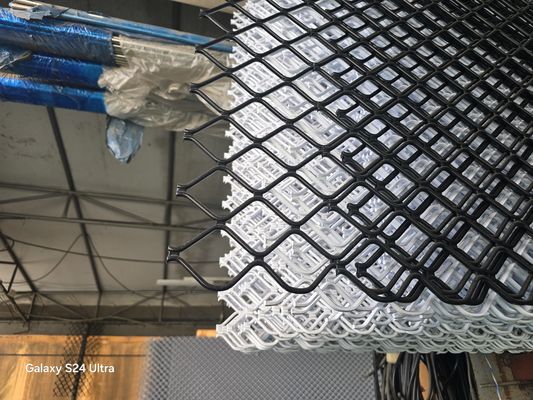 Heavy Duty Diamond Expanded Metal Mesh Cat Semprot Aluminium Dekoratif 4 X 8