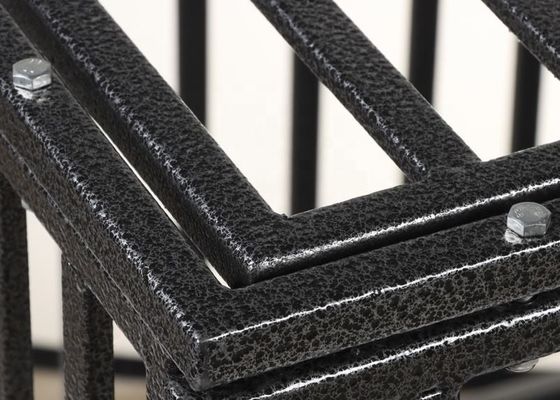 Rumah Anjing Peliharaan Lipat Logam Lipat Dengan Baki Yang Dapat Dilepas