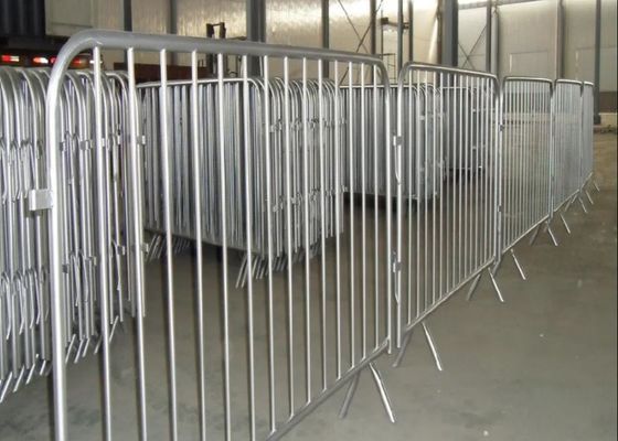 China Wholesale Flat Feet Hot Dipped Galvanized Steel Crowed Control Barrier Pedestrian Barricade Safety Barrier