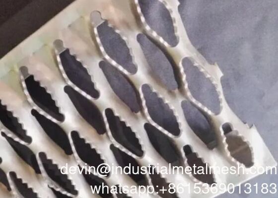 Tangga Tangga Grip Strut Baja Tahan Karat Aluminium Anti Selip Pelat Dimple untuk Anak Tangga Tangga