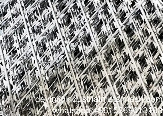 Metech Razor Wire Welded Mesh Panel Sistem pagar terdiri dari Razor Wire Mesh