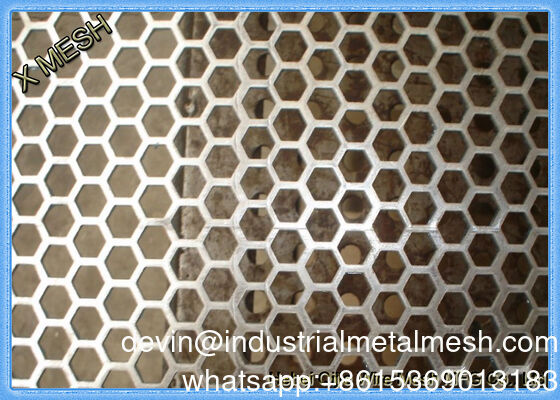 Customization Berat Ringan Dekoratif Perforated Aluminium Metal Langit-langit