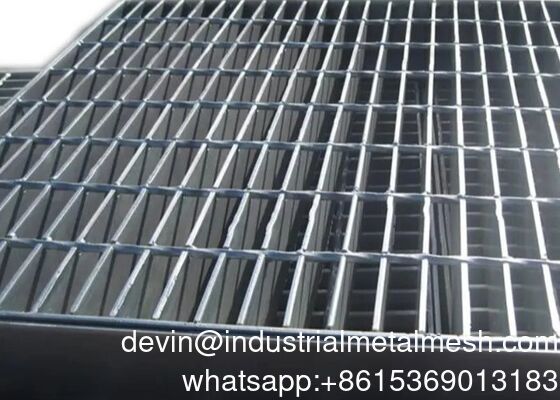 Hot Dip Galvanized Catwalk Steel Grating Bahan Bangunan Khusus Tugas Berat