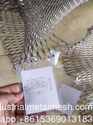 Jaring Kawat Tali Baja Tahan Karat 316 Berbentuk Berlian 80*80MM Diameter Kawat 2MM untuk Keamanan Helideck Tenun Potong Sesuai Pesanan