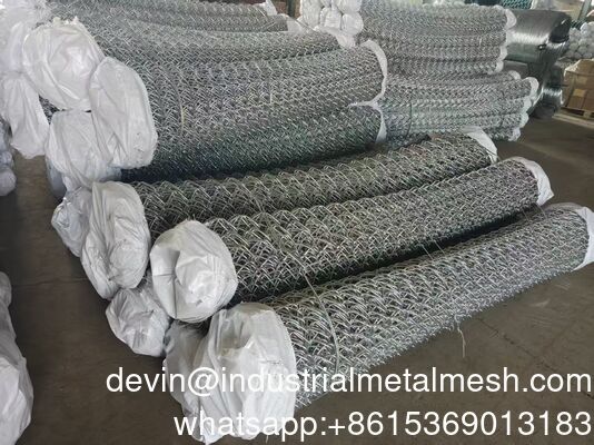 Galvanis PVC dilapisi baja karbon rendah Wire 60 * 60mm Chain Link Pagar