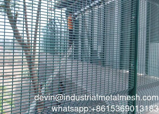 Panel Pagar Penjara Keamanan Anti Pendakian Tinggi 3.3*2.4M 358 Pagar Kawat Pagar Jaring Pagar Anti Pencurian