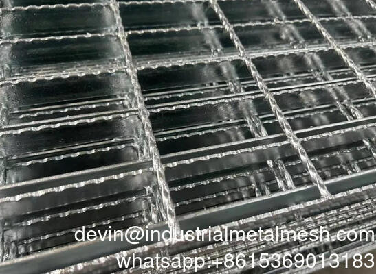 Q235/Q345 Bahan Desain persegi Galvanized Steel Drain Grating untuk Lot Trench