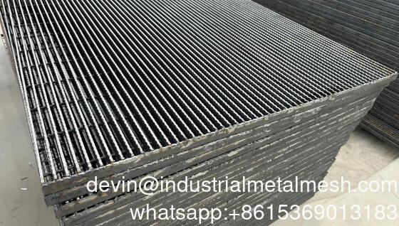 Q235/Q345 Bahan Desain persegi Galvanized Steel Drain Grating untuk Lot Trench