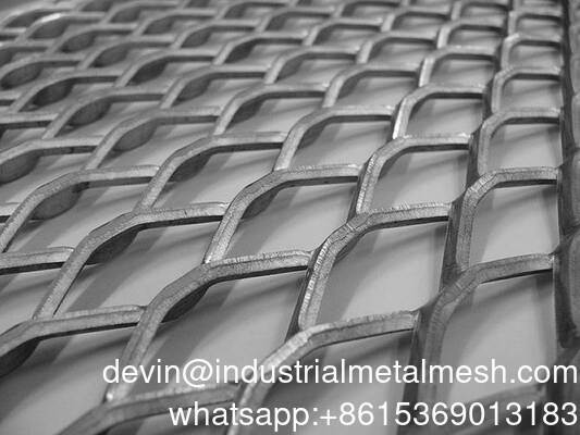 Bahan Bangunan Fasad Lapisan Aluminium Lembar Logam Diperluas Wire Mesh untuk Koridor Tangga Baffle