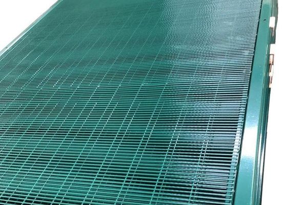 Keamanan Tinggi 358 Panel Pagar Mesh Dilapisi Bubuk Glavnized Dan Elektrostatik