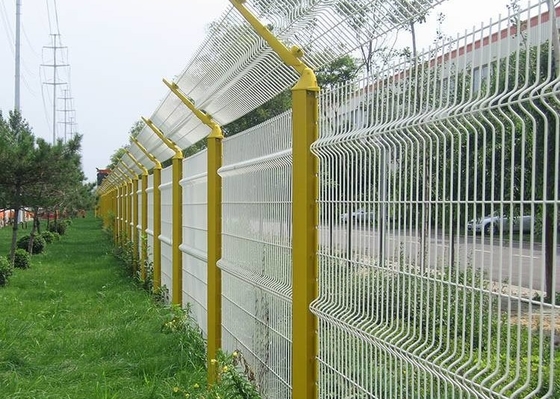 Harga pabrik baja galvanis dilas pagar lentur 3D logam melengkung dilas wire mesh