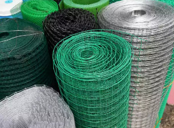Hot Galvanized Iron Roll Welded Wire Mesh Untuk Ukuran Khusus Peternakan