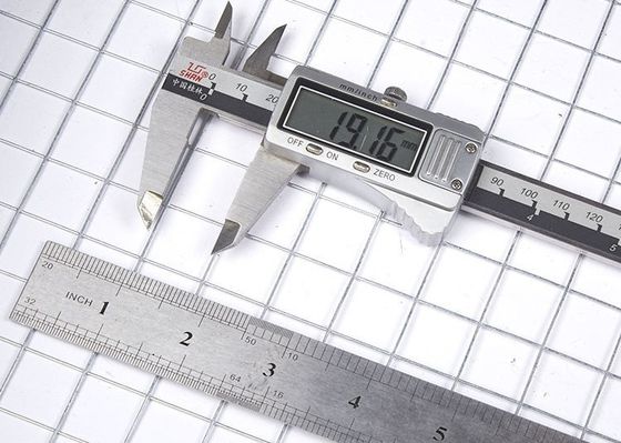 Pagar Perlindungan 304 Stainless Steel Welded Wire Mesh Untuk Pembibitan Dan Isolasi