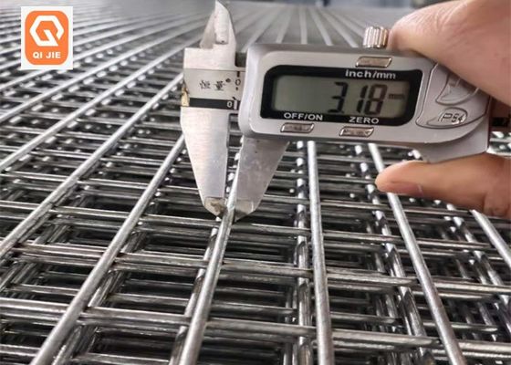 Wire Mesh Roll Dilas Berlubang Untuk Panel Pagar Galvanis