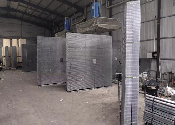 Tahan Panas Pvc 3x3 Welded Wire Mesh Untuk Panel Pagar Taman