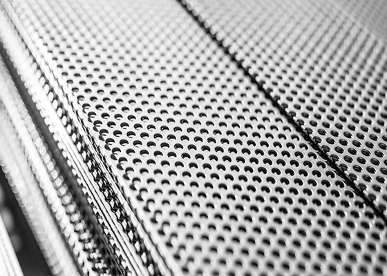 2mm 3mm Ukuran Lubang Stainless Steel Perforated Metal Sheet Mesh Lembar Dekoratif Untuk Ventilasi