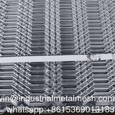 Jaring Kawat Logam yang Diperluas Dekoratif Dilapisi Bubuk Warna Cerah yang Dipoles