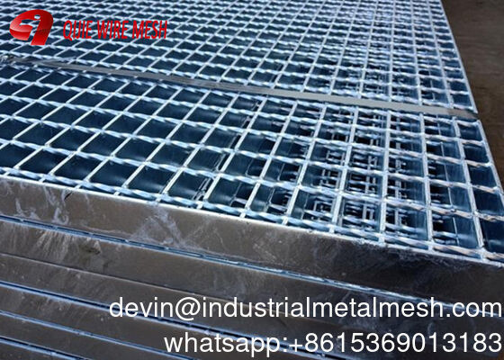 Hot Dip Galvanized Steel Grating Berbagai Spesifikasi Heavy Duty Metal Grid Plain Weave Welded Mesh Teknik Disesuaikan