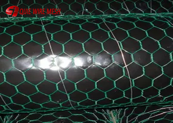 Galvanis hexagonal / coated chicken feeding wire mesh 0.5mm-1.2mm kawat dia