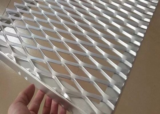 Dekorasi Rumah Aluminium Powder Dilapisi Mesh Logam Untuk Fasad Bangunan