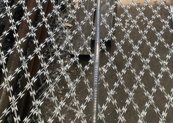 Bto-22 Welded Razor Wire Mesh Digunakan Di Bandara Dan Pangkalan Militer